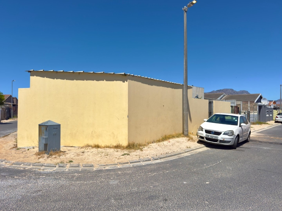 4 Bedroom Property for Sale in Lavender Hill Western Cape